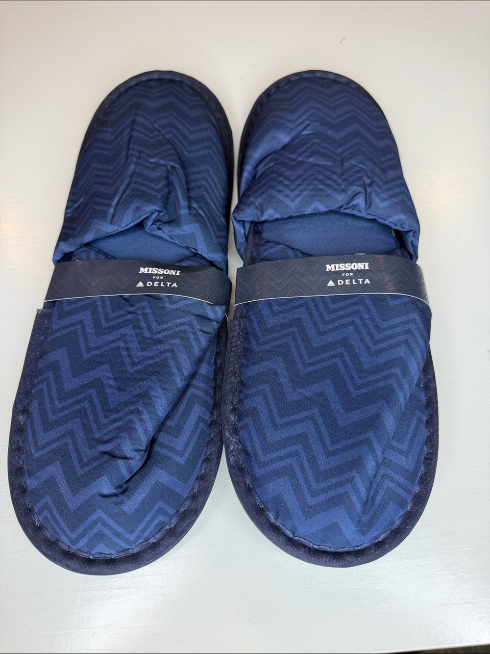 NWT Delta x Missoni Navy Zigzag Padded Slide (2 pair)